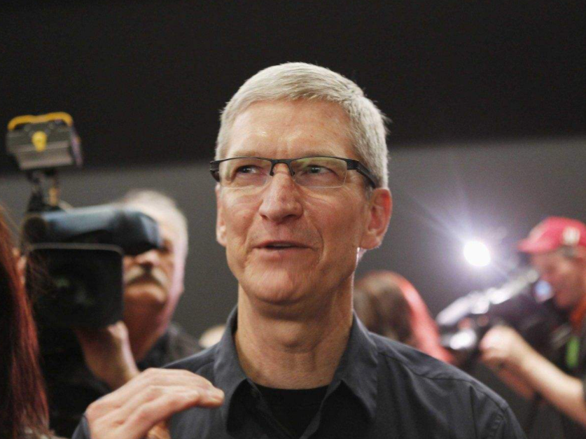 iphone12|“果粉”吃下定心丸,苹果iPhone12传来消息,库克真是老谋深算