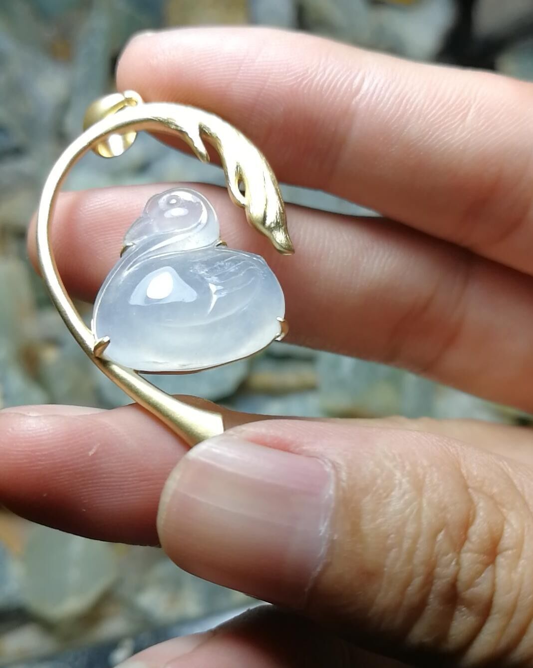 翡翠|知世翡翠，第二节：翡翠的特性之新、老！