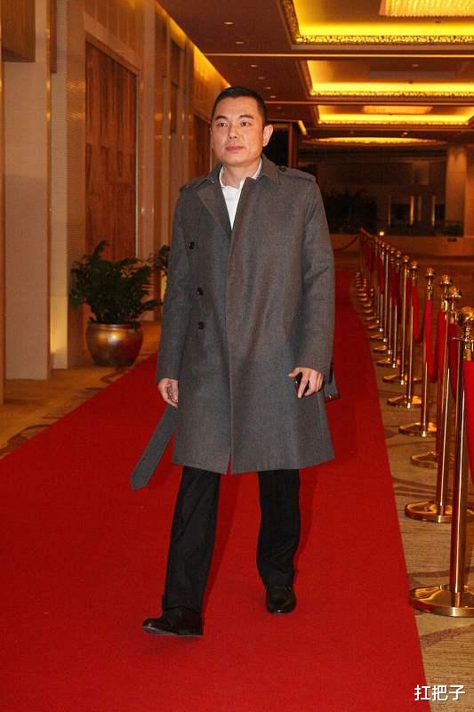 李湘■他曾在辉煌时娶了李湘，破产惨遭离婚抛弃，如今身家30亿14字评价李湘