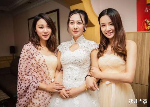 熊娃当家|“最美丈母娘”火了,风韵十足艳压新娘,网友调侃:新郎压力大吗