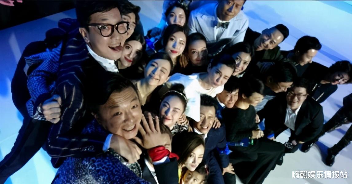 李小璐|跟拍李小璐记者差点流鼻血，娱记直播3小时，都爆了哪些明星大料