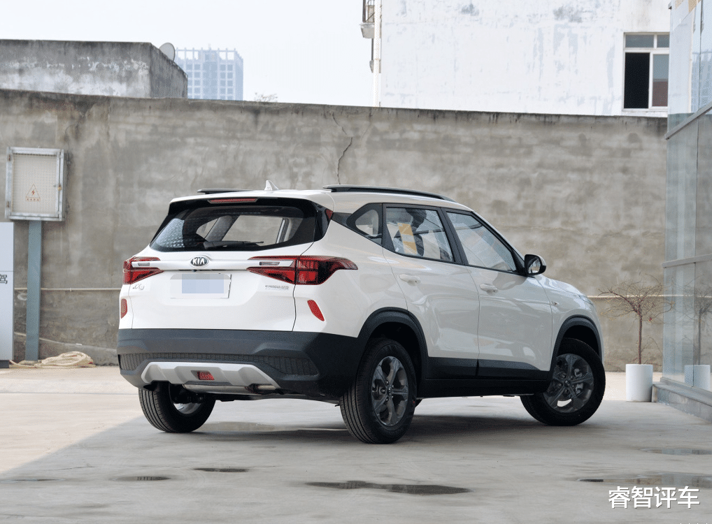 起亚汽车|起亚傲跑跌至7万4,一箱油可跑900公里,车友:缤智买早了