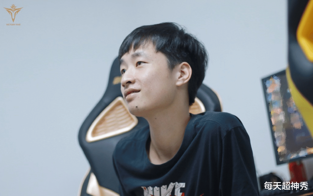 「lpl」LPL最佳阵容上架,TES上演“帽子戏法”,V5守得云开见月明