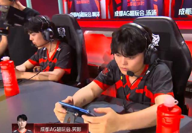 ag战队|三路全被破，AG超玩会极限翻盘击败TS，谁敢说新三人组是坑？