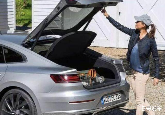 「b级车」号称\最美B级车\，无框车门+掀背尾箱！网友：关键尾部还带字母！