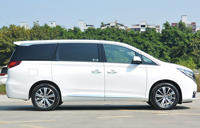 广汽传祺|广汽传祺GM8更名M8 外观调整 气质不输埃尔法/预计11月上市