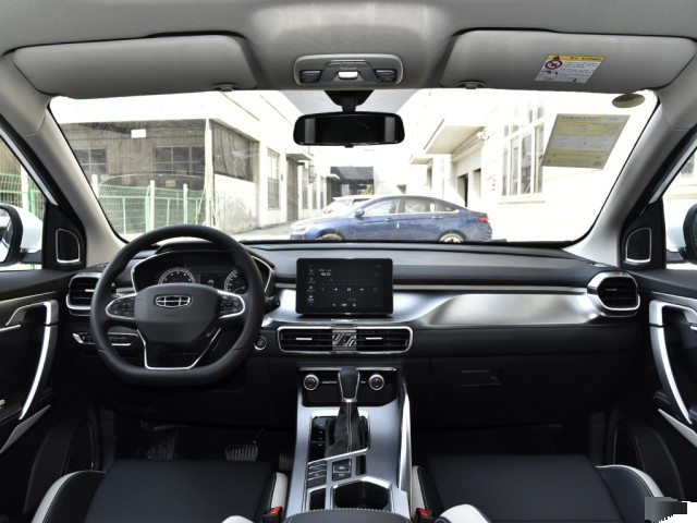 吉利汽车|买得起也养得起,不到7万拿下吉利缤越,油耗6.1L