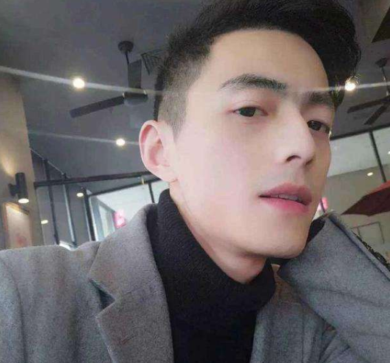 「霍建华」电竞霍建华被封！原因是女陪玩发了张照片，看清后，网友：不封才怪！