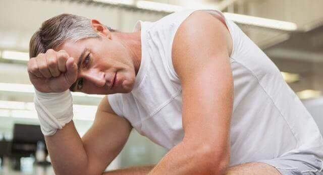 #饮食#男人45-55岁是“一道坎”，3件事尽量少做，再喜欢也要忍一忍