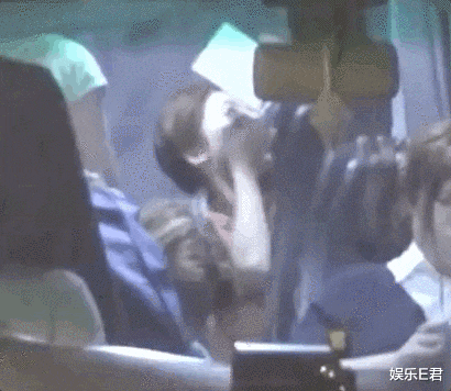 高海宁|33岁高海宁拍戏“欠骚味”，被导演要求当街扭臀忍不住笑场