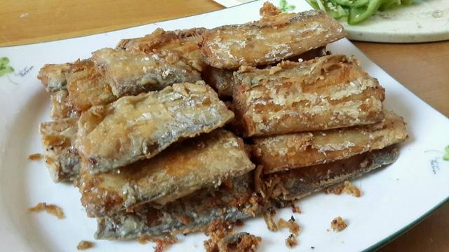 下酒菜|中国最\尴尬\的下酒菜,曾是70年代的最爱,如今却遭年轻人冷落