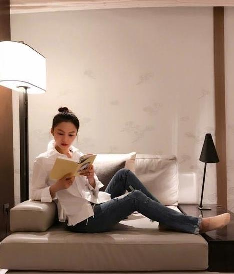 |张韶涵买一座小岛建别墅，门外就是沙滩，装修3千万贫穷限制想象