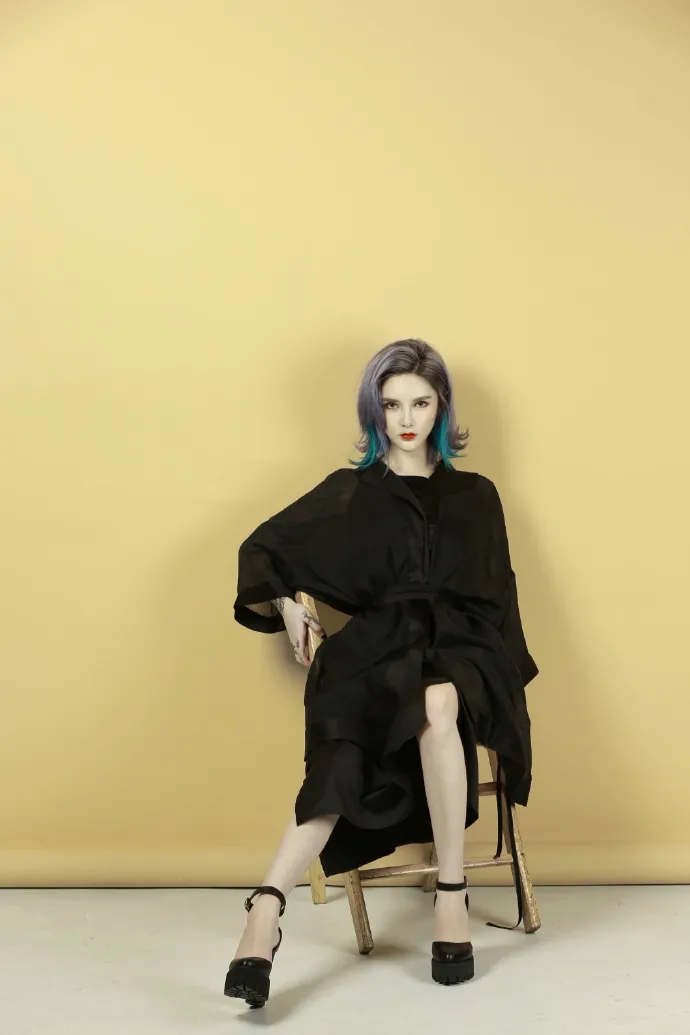 芙蓉姐姐|43岁芙蓉姐姐近照曝光: 从土肥圆到资产过亿，她凭什么？