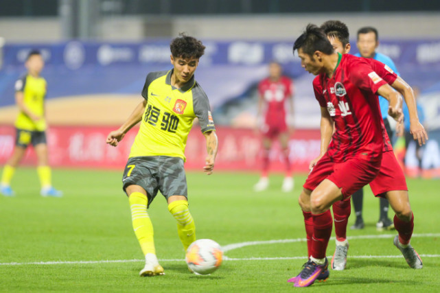 韦世豪|MVP！韦世豪梅开二度引热议，名嘴：他的能力超出武磊一大截