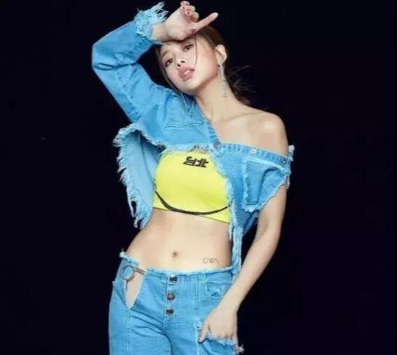 吴映洁|有种“整容”叫鬼鬼减肥成功，撞脸张靓颖，成功演绎阔腿牛仔裤