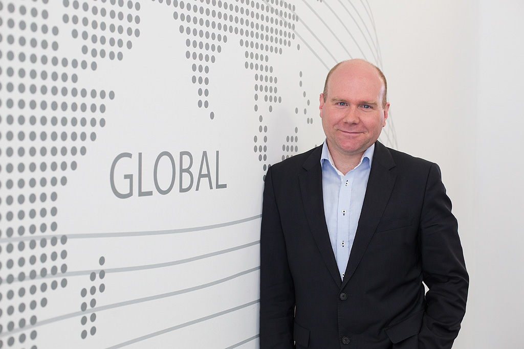 华为|美政府屡次打“华为牌”，华春莹回应：华为“错”在比美国更先进