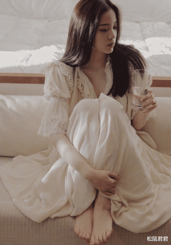 美甲|欧阳娜娜的“空气美甲”火了,看似很贵却不夸张,这才是最低调的炫富