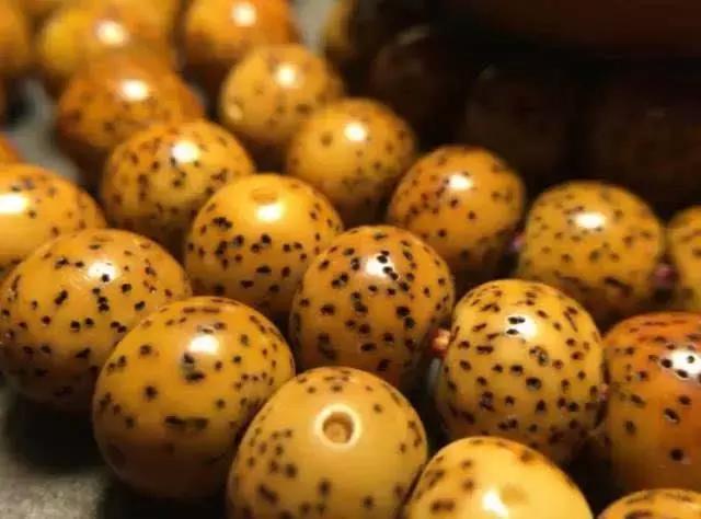 『紫檀』一生只能玩一条手串,你会选哪一条