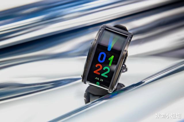 |如冰似霜 冰风银翼红魔5S图赏