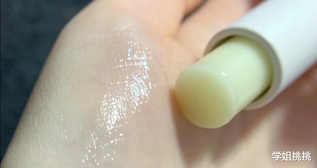 护肤品▲4款受欢迎却没什么用的护肤品，很多人都入坑，你用过几个？