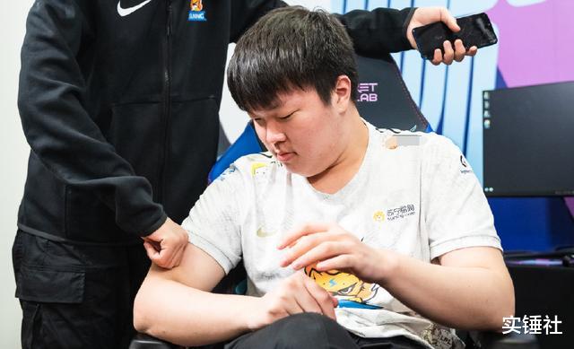 g2|阿斌名留S赛历史1人上3条热搜！打崩G2后谈只想干碎DWG，SN要夺冠