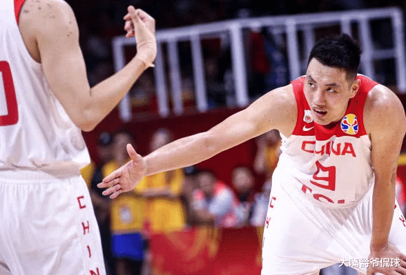 [翟晓川]凌晨跑1万米！翟晓川自证勤奋却遭网友质疑：这种训练科学吗？