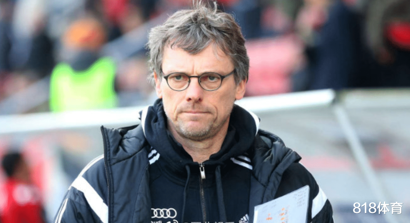 「吴金贵」申花外教：中国球员吃不了苦，吴金贵说他们得吃好睡好，不能练太多