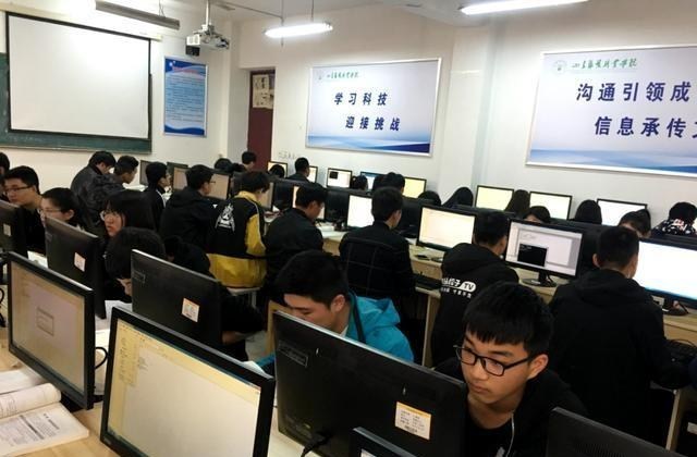 大学|前景广阔的6个职业，对应多个大学专业，未来就业都是“香饽饽”