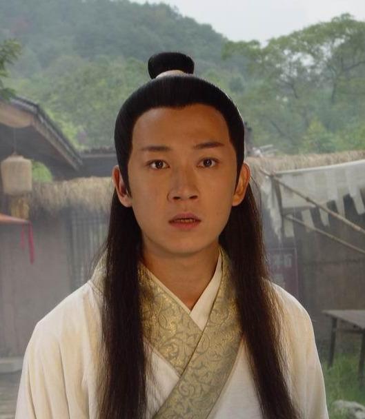 [潘粤明]8天前，“冤大头”潘粤明发了一张图片，狠狠“打脸”董洁