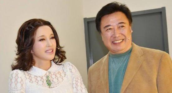 刘晓庆|1987年, 陈国军把刘晓庆背到山上逼她上吊, 刘晓庆跪地大哭: 我错了!