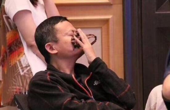 翡翠|十分昂贵的四种文玩，普通人只有看的资格，有钱人买都要思考半天