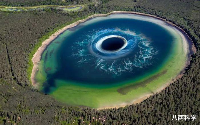 八两科学 非洲致命湖泊，一夜杀死1746人、3500头牲畜，湖里藏着什么东西？