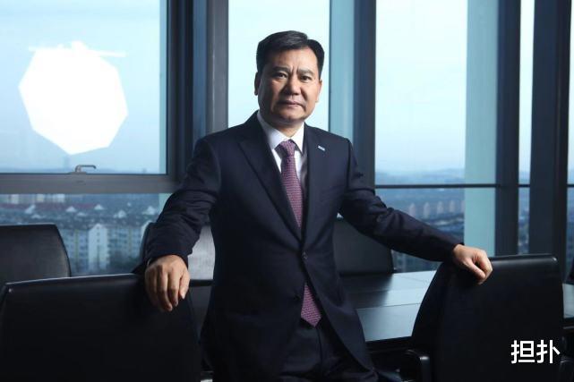 张康阳 苏宁电器负债3千亿，最近又质押股份，张近东儿子却戴4百万手表