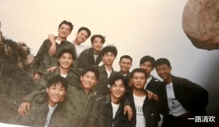 曾黎|班长公开中戏96级学生证件照,梅婷跟胡静曾黎比章子怡美太多了