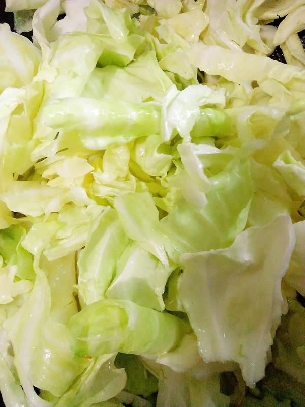 「肝脏」它是“通便菜”，隔天吃点，轻松排空黑臭便，腰细了，比开塞露好