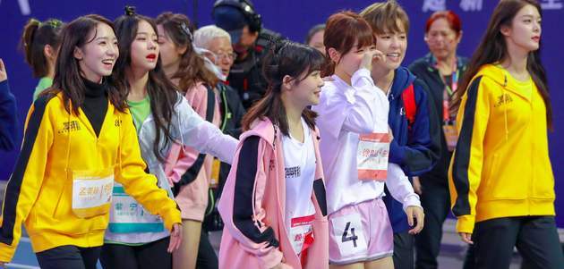 电影|硬糖少女首次演唱会1小时预约人数54个，团刊卖20分钟只卖了1.7万元