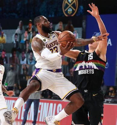 勒布朗·詹姆斯|假如詹姆斯今年夺冠了，他的历史地位该怎么排？