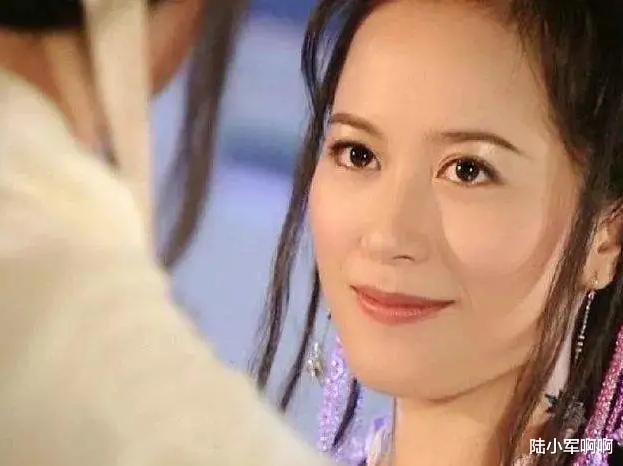 娱乐圈|她是娱乐圈最干净的女星，今49岁仍未嫁人，却美得不像话