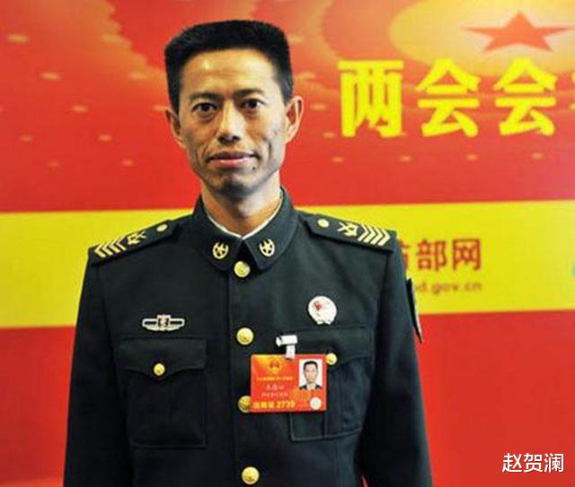 [海洋生物]只有初中文化，退役后再次被部队召回，将军见到他都要敬礼