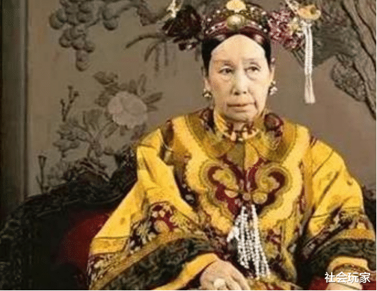『慈禧太后』慈禧最爱的一道菜，连吃了十年不腻，得知原材料后，怒杀百位大厨