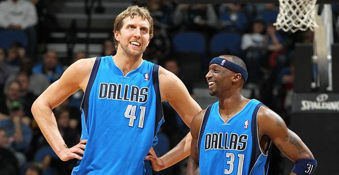 湖人队|三分球16中15!湖人队史最绝望的比赛,科比和禅师直接放弃挣扎!