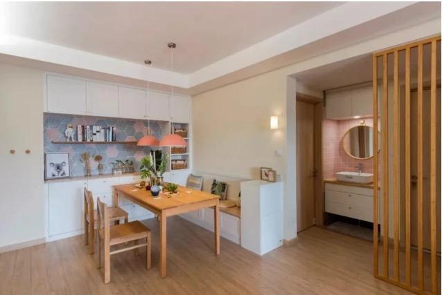 |我咋想不到，餐边柜旁延伸个卡座，少买2把椅子少打1个柜子，真香