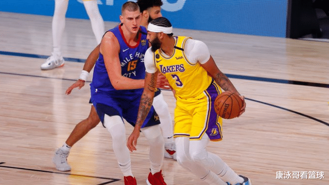 掘金队|狂轰52+16+16！詹眉暴走，霍华德13+3锦上添花，湖人大胜掘金1-0