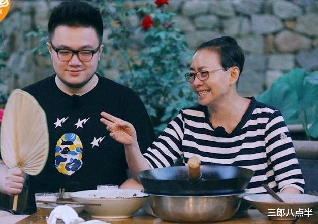 宋丹丹|她是宋丹丹干女儿,干妈四次带她上春晚仍不火,今因整容无戏可拍