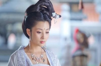 殷桃|她因为丈夫入狱十年，巅峰时期导致没戏拍，如今40岁收获幸福