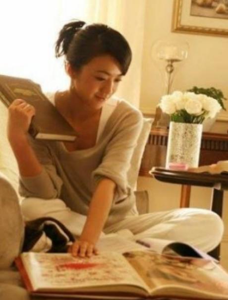 汤唯|汤唯在韩豪宅曝光,室内装修很气派,经常下厨做饭!