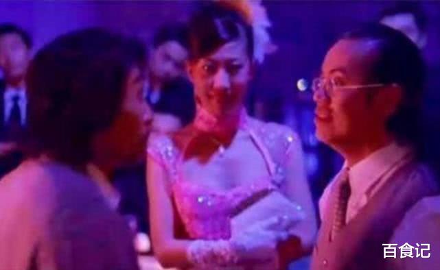 周星驰@她曾被周星驰雪藏，演《功夫》戏被删，用6年才翻身，幸亏陈思诚
