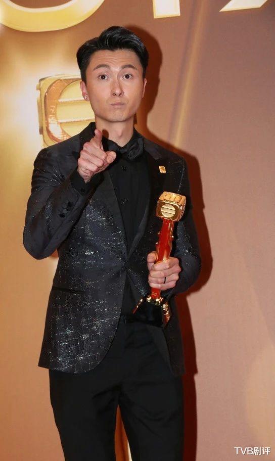 TVB：TVB两视帝斗到入乐坛，为重拾歌手梦，逆市也要出唱片