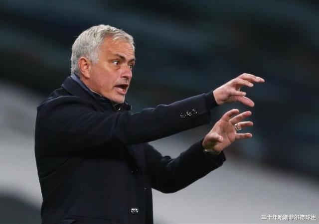 博格巴|博格巴越踢越差原因揭晓！球迷揭开扎心内幕：索帅早就看穿