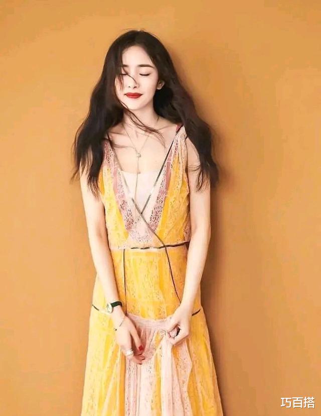 「娱乐圈」歌词“淡黄色长裙，蓬松的头发”，引发娱乐圈比美，你最pick谁？
